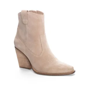 Corinna Natural Boots